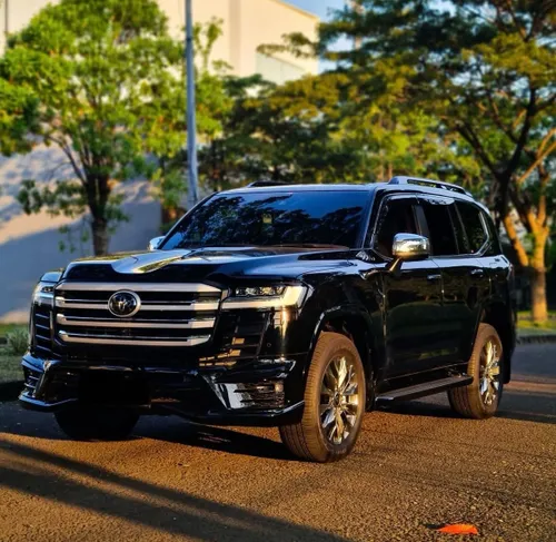 TOYOTA LAND CRUISER LC300 VXR 2024