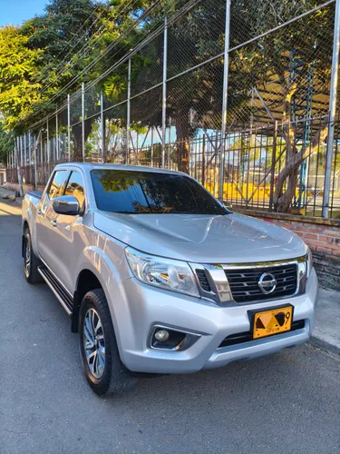 Nissan Frontier Diésel - XE 2019 - 4X4 con 92 Mil de Kilometraje
