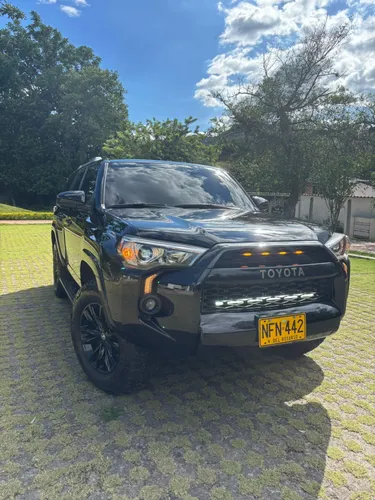 Toyota 4runner SR5 2023 