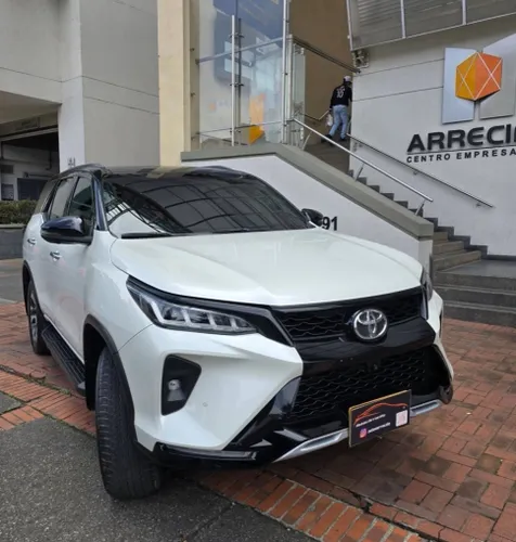 Toyota Fortuner la Versión más ful 