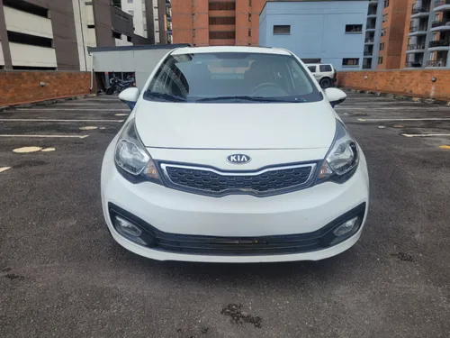 Kia rio UBX 2015 AUTOMATICO