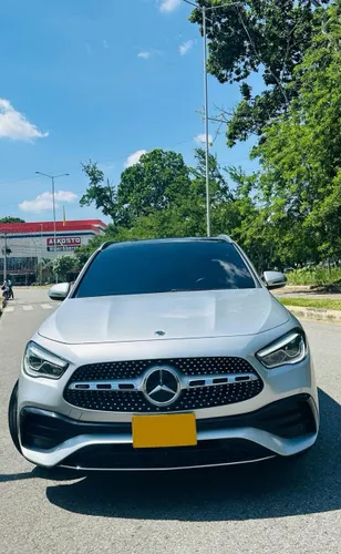 Mercedes Benz GLA200 2023