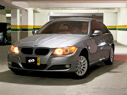 BMW 320i E90