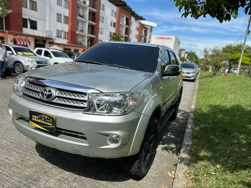 2011 Toyota Fortuner 4x4 2.700 Gasolina AT