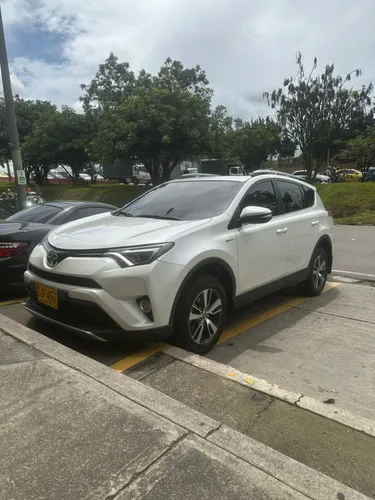 Toyota Rav4 Street