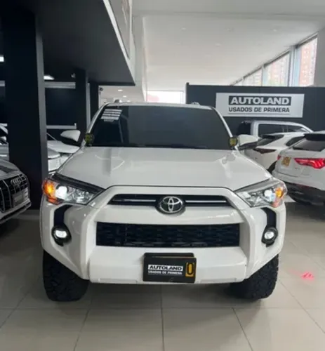 Toyota 4Runner SR5 2024
