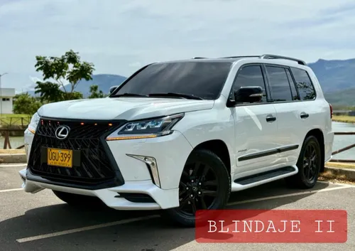 Lexus LX 570 modelo 2014 actualiazada