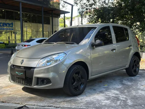 Renault Sandero Aunthentique 2015