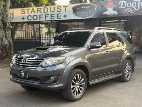 Toyota fortuner diesel 2014 4x4