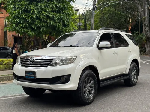 Toyota Fortuner SR5 4x2 2012