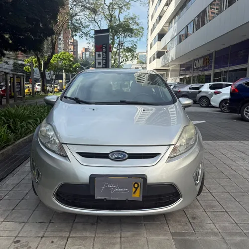 FORD FIESTA TITANIUM