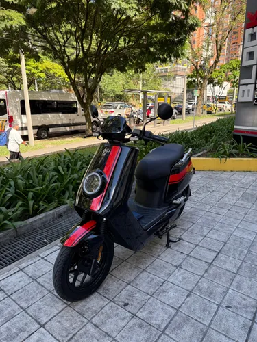NIU N GT SPORT