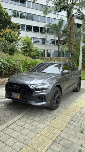 AUDI Q8 HÍBRIDO 