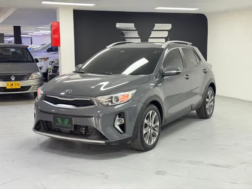 KIA STONIC ZENITH HÍBRIDA MT 2022