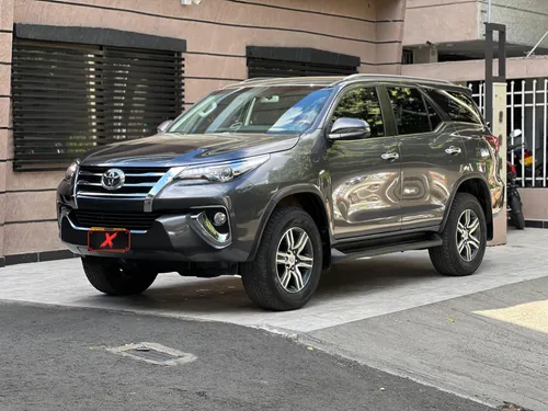 TOYOTA FORTUNER SRV 2.7 GASOLINA 2020