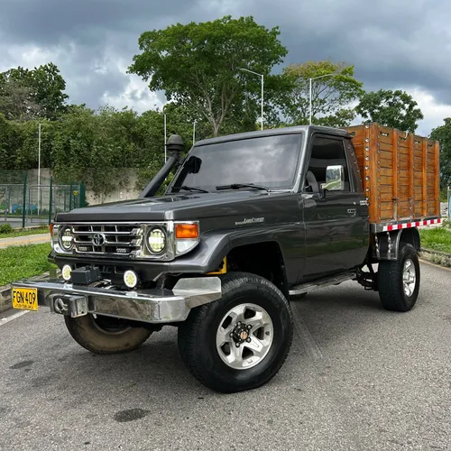 Toyota FZJ 79 2007 B2