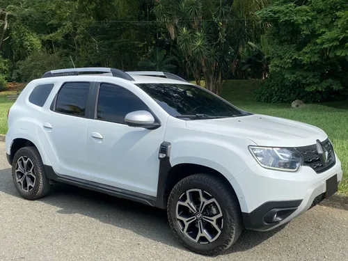 Renault Duster Iconic 1.3T 4x4 MT