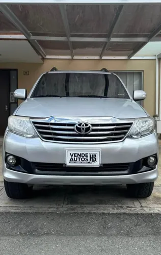 TOYOTA FORTUNER SR5 2015 112.000KM