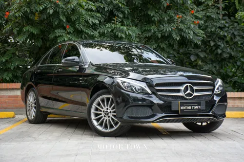 MERCEDES BENZ C200 2016