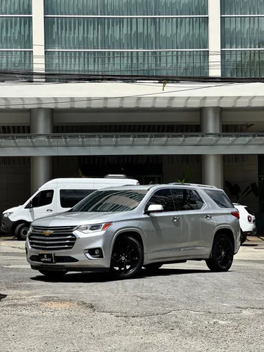 CHEVROLET TRAVERSE HIGH COUNTRY 