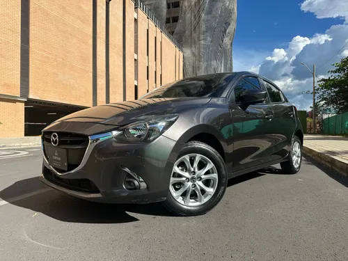 Mazda 2 Touring At 2020