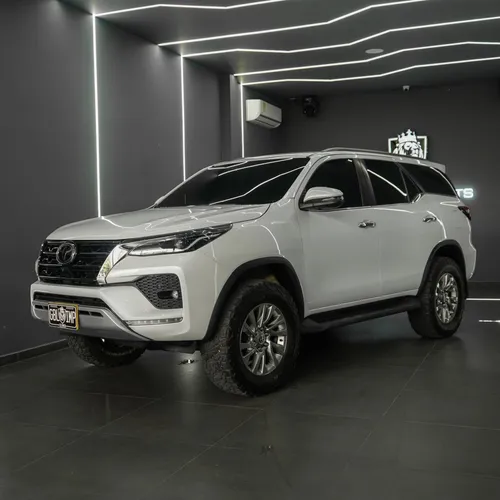 Toyota Fortuner SRV 2024