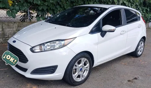 FORD FIESTA 2015 AUTOMATICO CON ESCOTILLA FULL EQUIPO