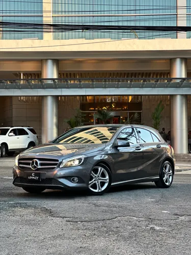Mercedes Benz A200