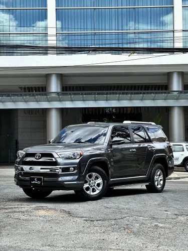 Toyota 4Runner Limited 
