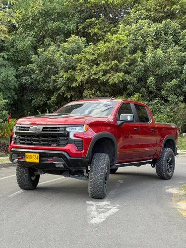 CHEVROLET SILVERADO Z71 2024 