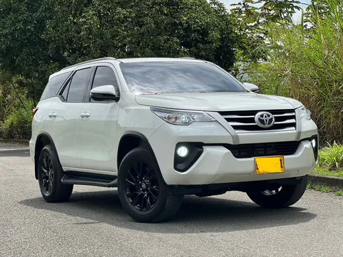 Toyota Fortuner SW4 Street 2020