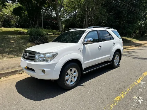 TOYOTA FORTUNER 2011 BLINDADA 