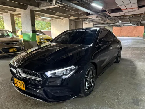 Mercedes benz CLA 200