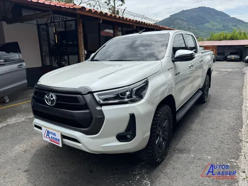 TOYOTA HILUX 2022