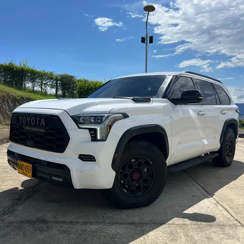 TOYOTA SEQUOIA TRD PRO HÍBRIDA 2023 