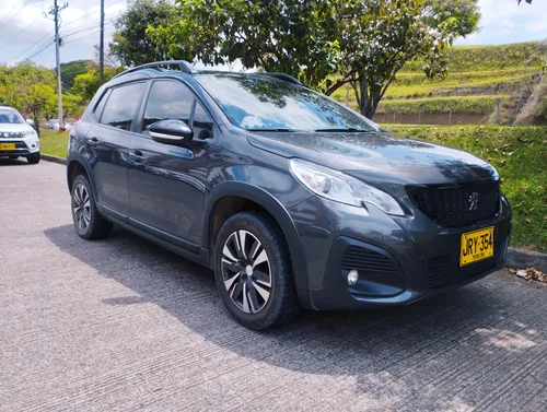 2022 Peugeot 2008 Active Automatico