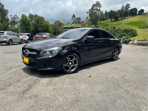 Mercedes benz cla 200