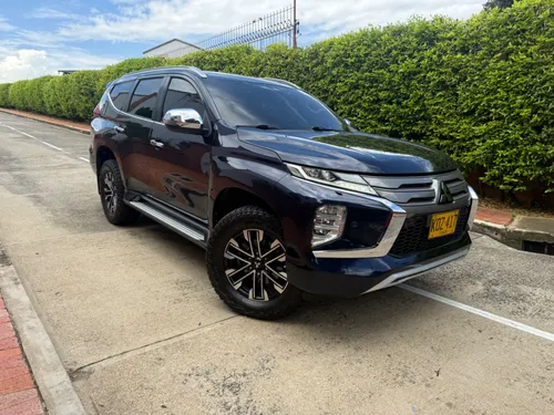 Mitsubishi MONTERO SPORT DIÉSEL 2022