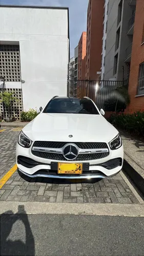 MERCEDES BENZ GLC300e 4 MATIC HIBIDRO ENCHUFABLE