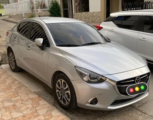 Vendo Mazda 2 Grand Touring 