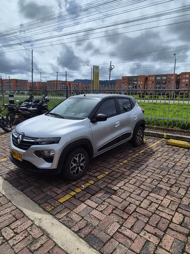 Renault kwid iconic 1.0 MT 2024