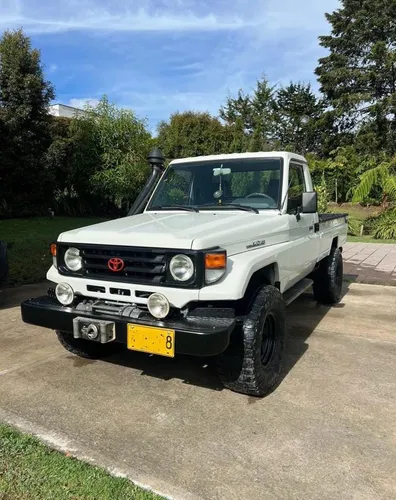 Toyota Land cruiser 70 diesel 4.2 MT 2006