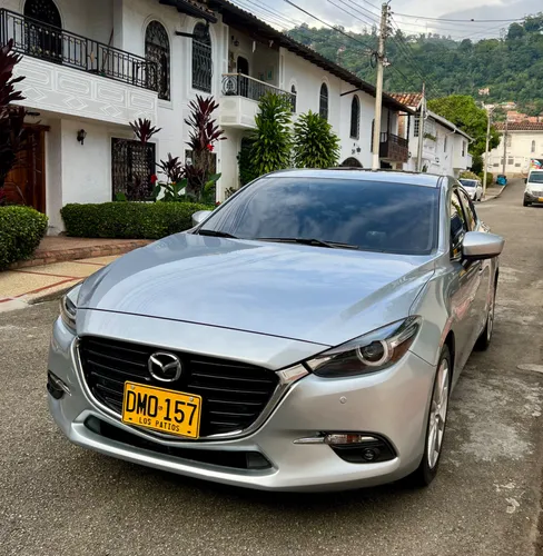 Mazda 3 Grand Touring 
