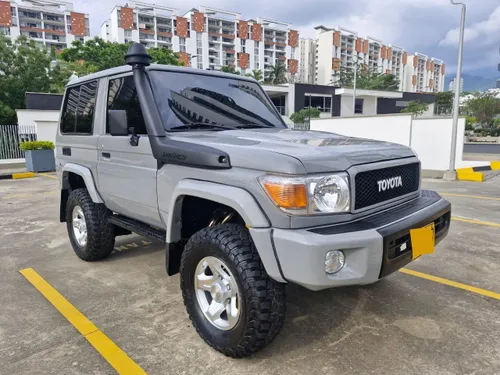 Toyota Macho FZJ71
