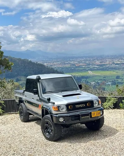 Toyota Land Cruiser VDJ79L 2017