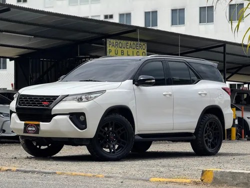 Toyota Fortuner 
