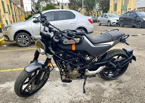 Husqvarna Svartpilen 2021 