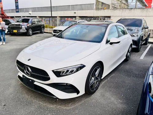 Mercedes benz A250 AMG LINE 4MATIC HIBRIDO 2026