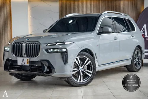 BMW X7 xDrive40i M package Nueva Cara 