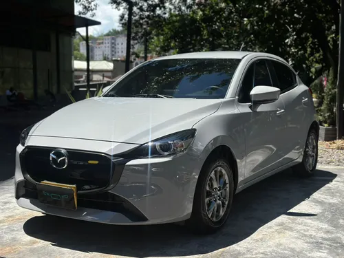 Mazda 2 Touring 2025